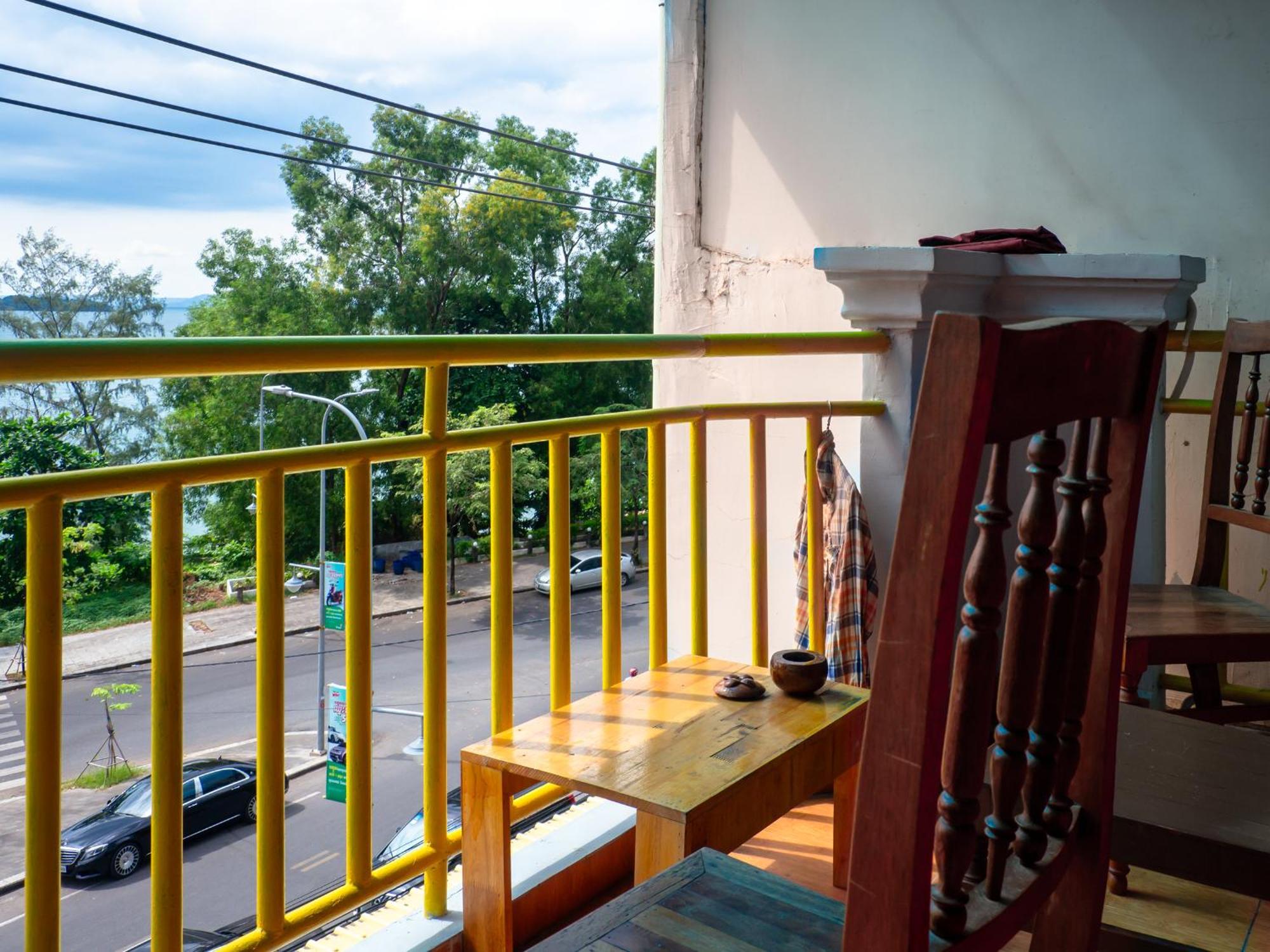 Island View Hostel Σίχανουκβιλ Εξωτερικό φωτογραφία